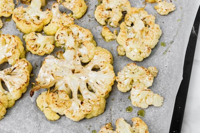 Crispy Garlic Roasted Cauliflower (Golden & Caramelized)